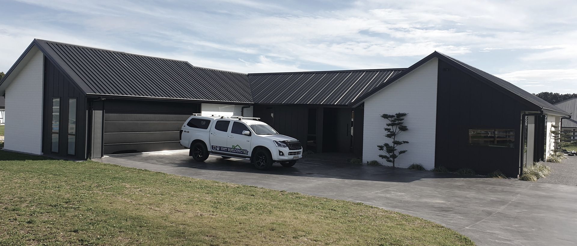 Hero Banner for SMT Building NZ