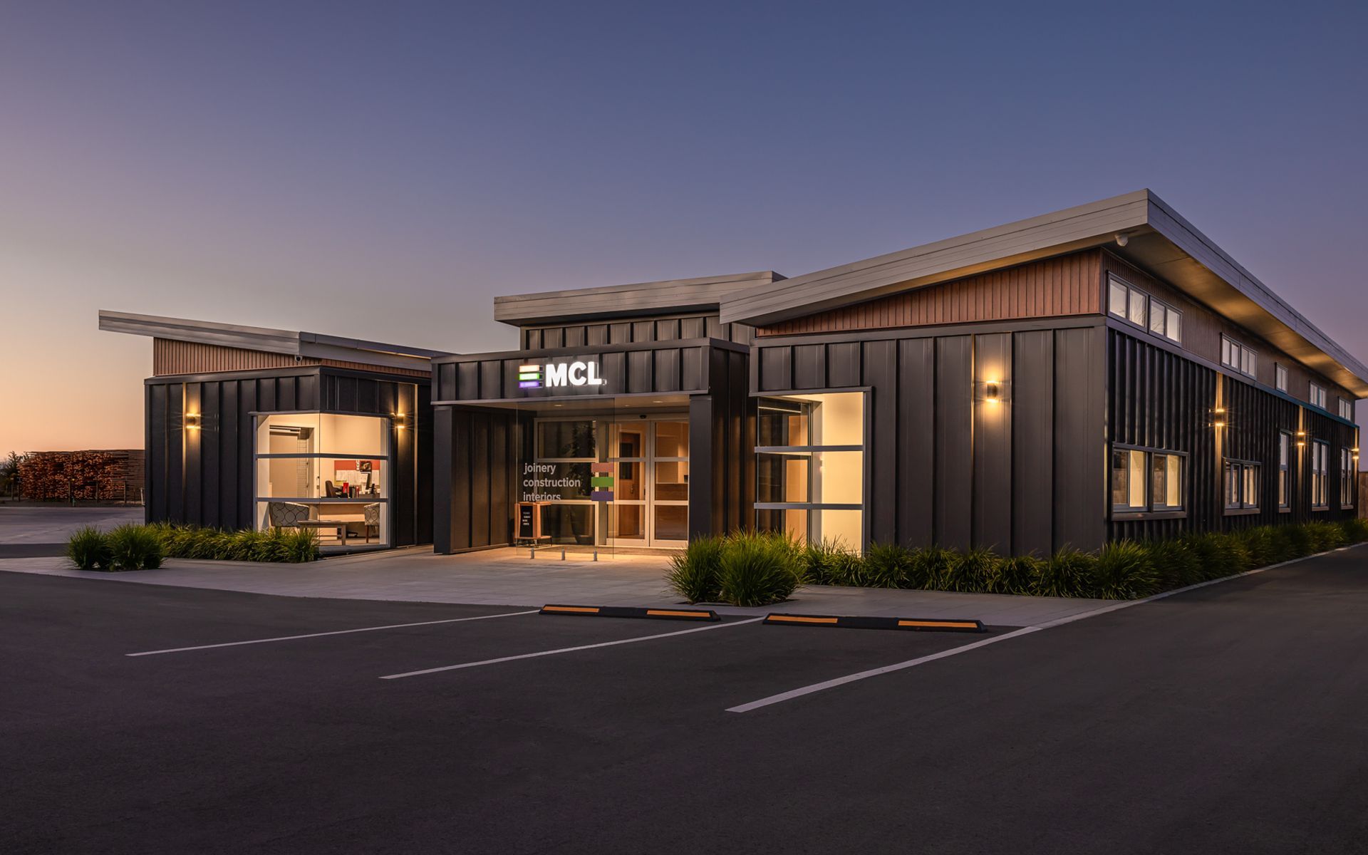 Hero Banner for MCL Construction