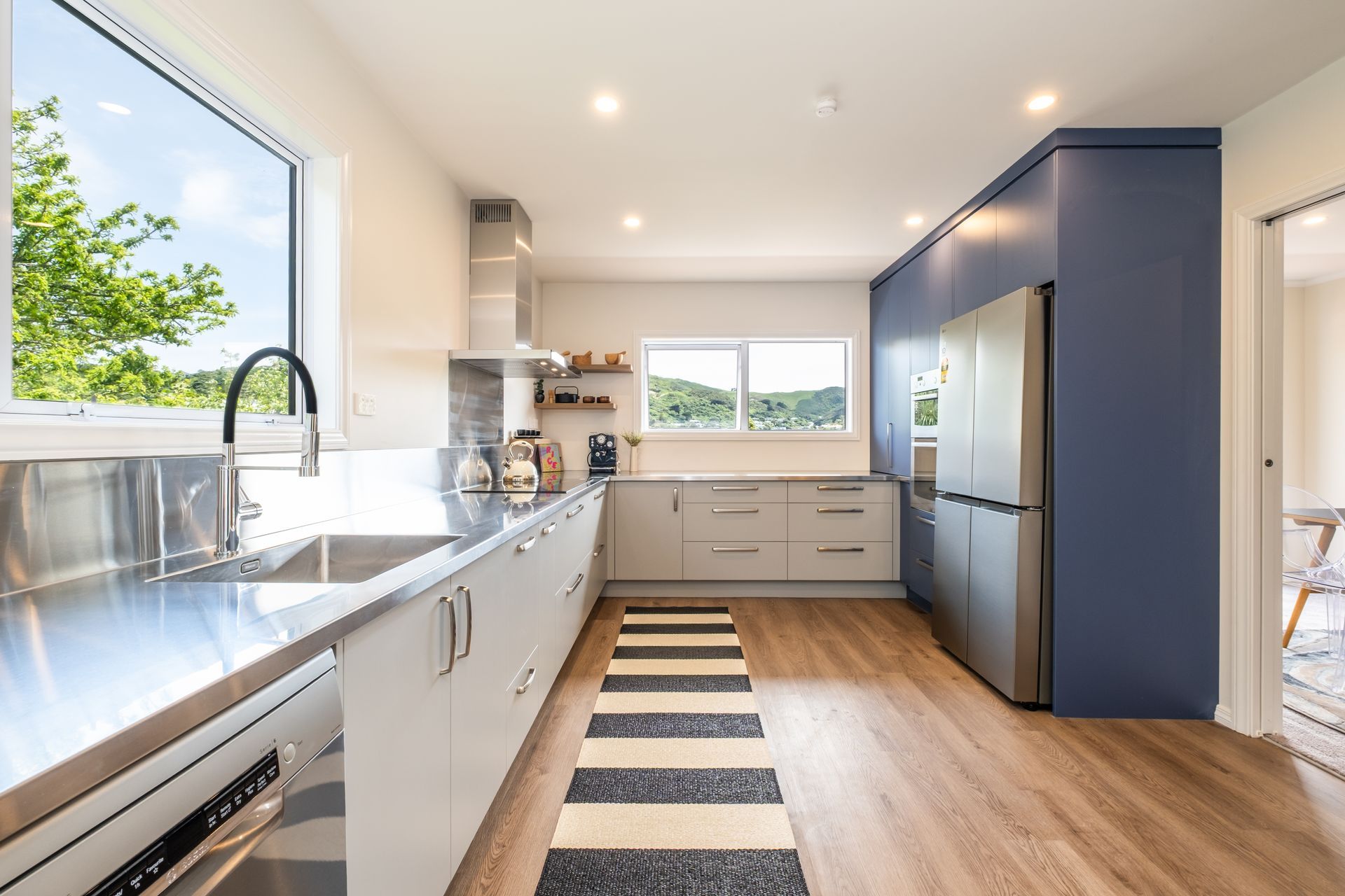 Supporting Image 1 for Peaky Builders