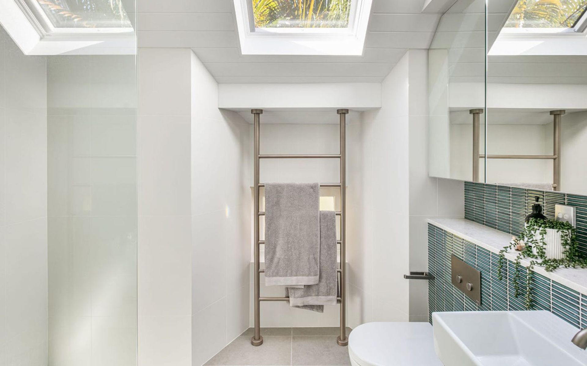 Supporting Image 3 for Magico Constructions