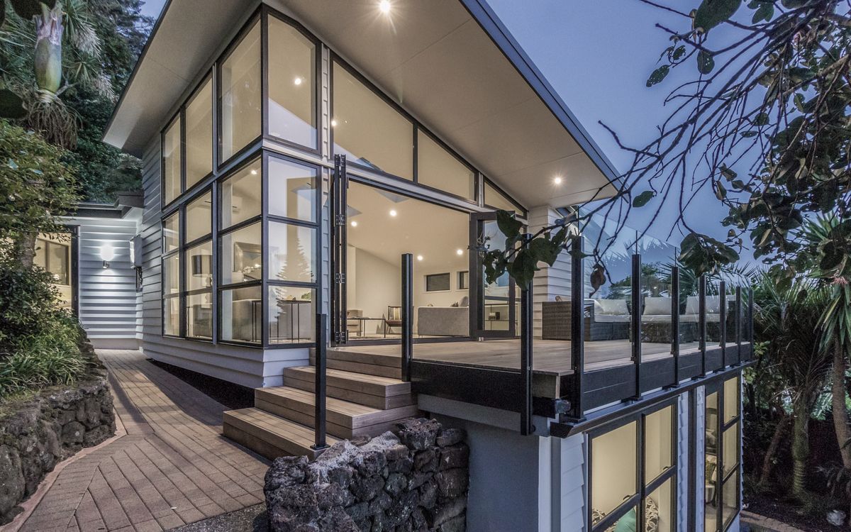 Supporting Image 1 for Leading Homes