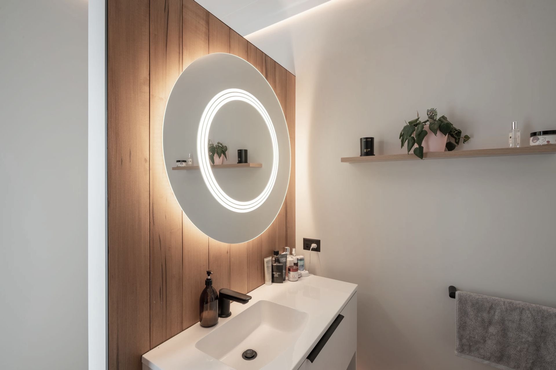 Supporting Image 1 for Project Builders