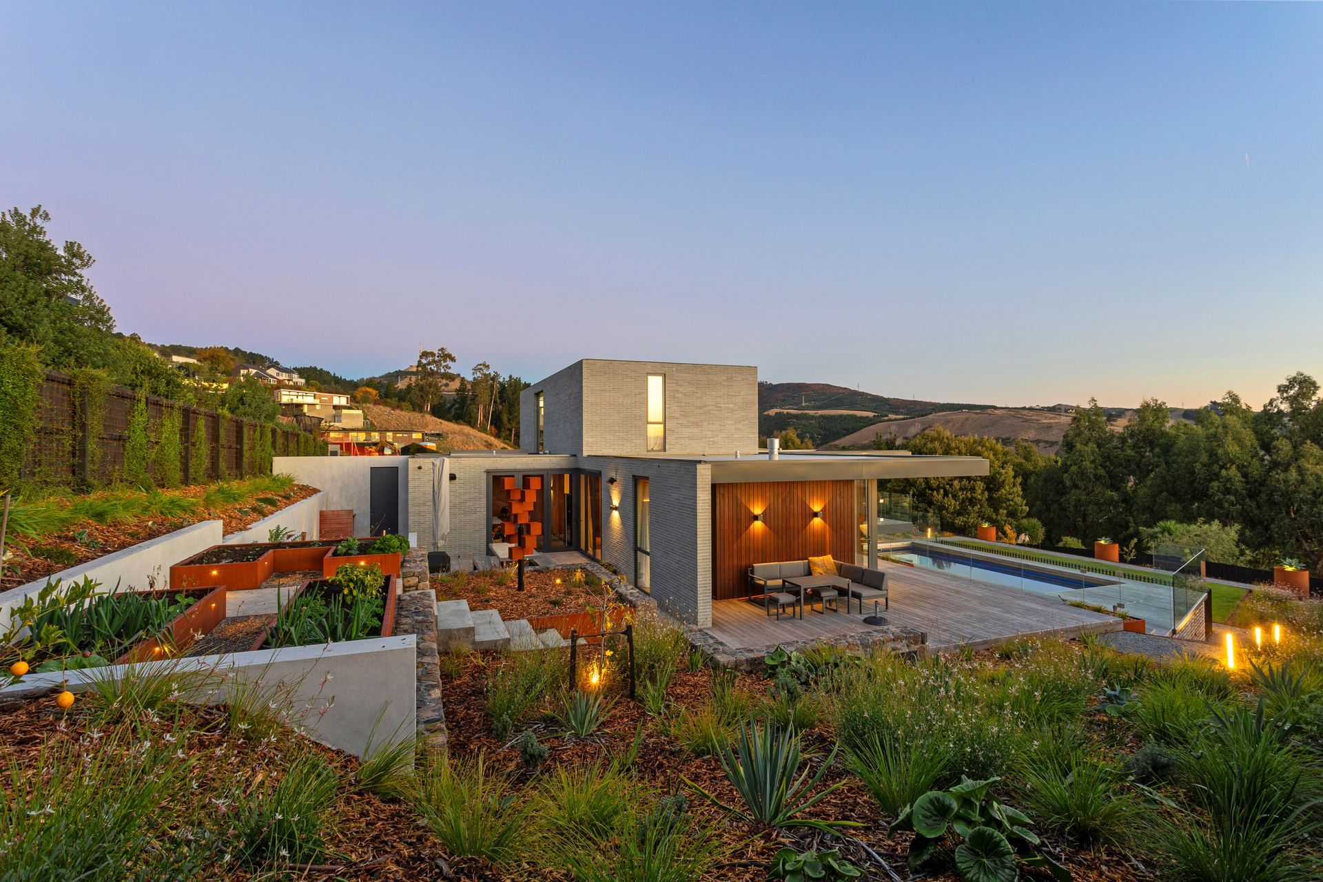 Supporting Image 1 for Williams Elvidge