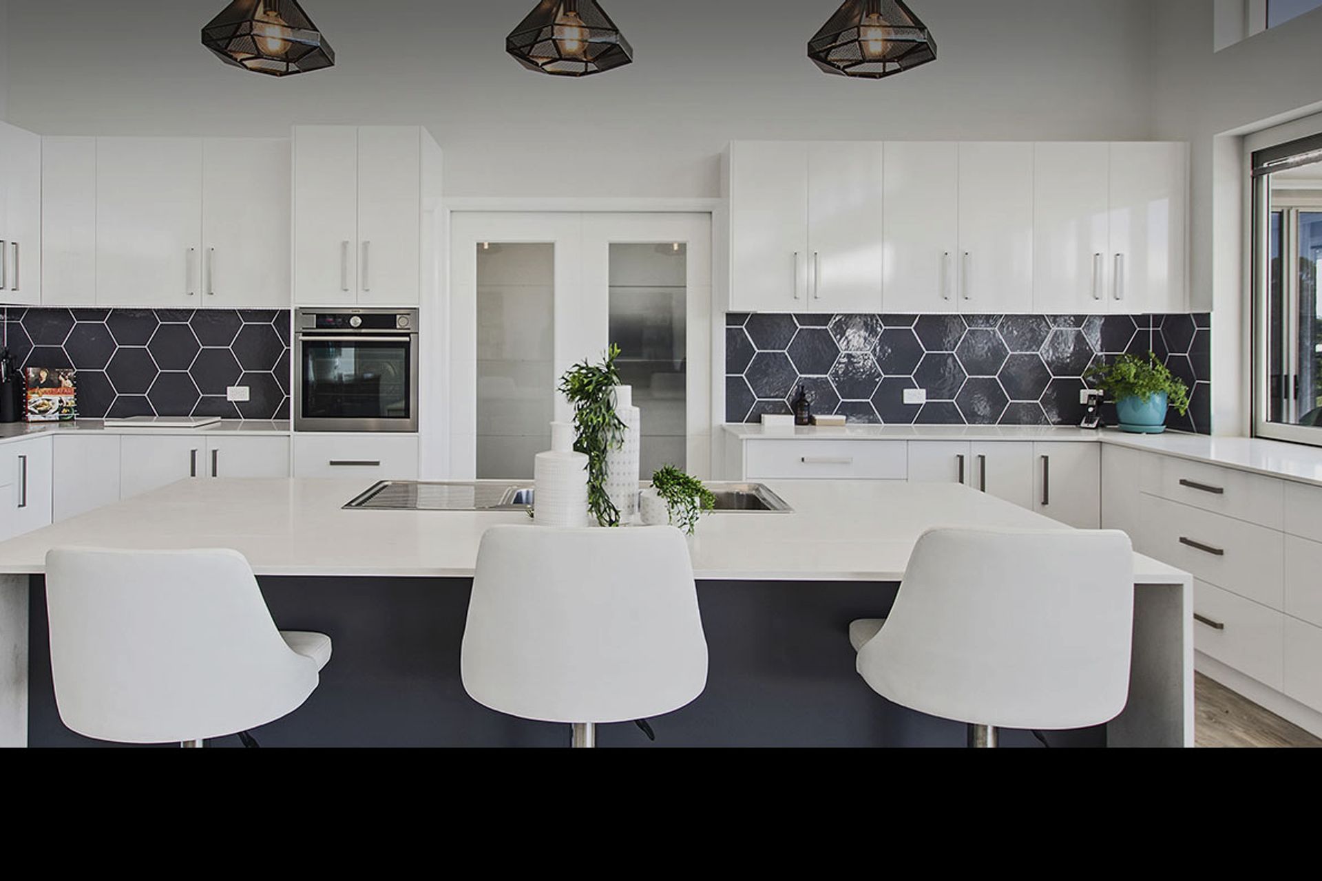 Hero Banner for Lavish Constructions