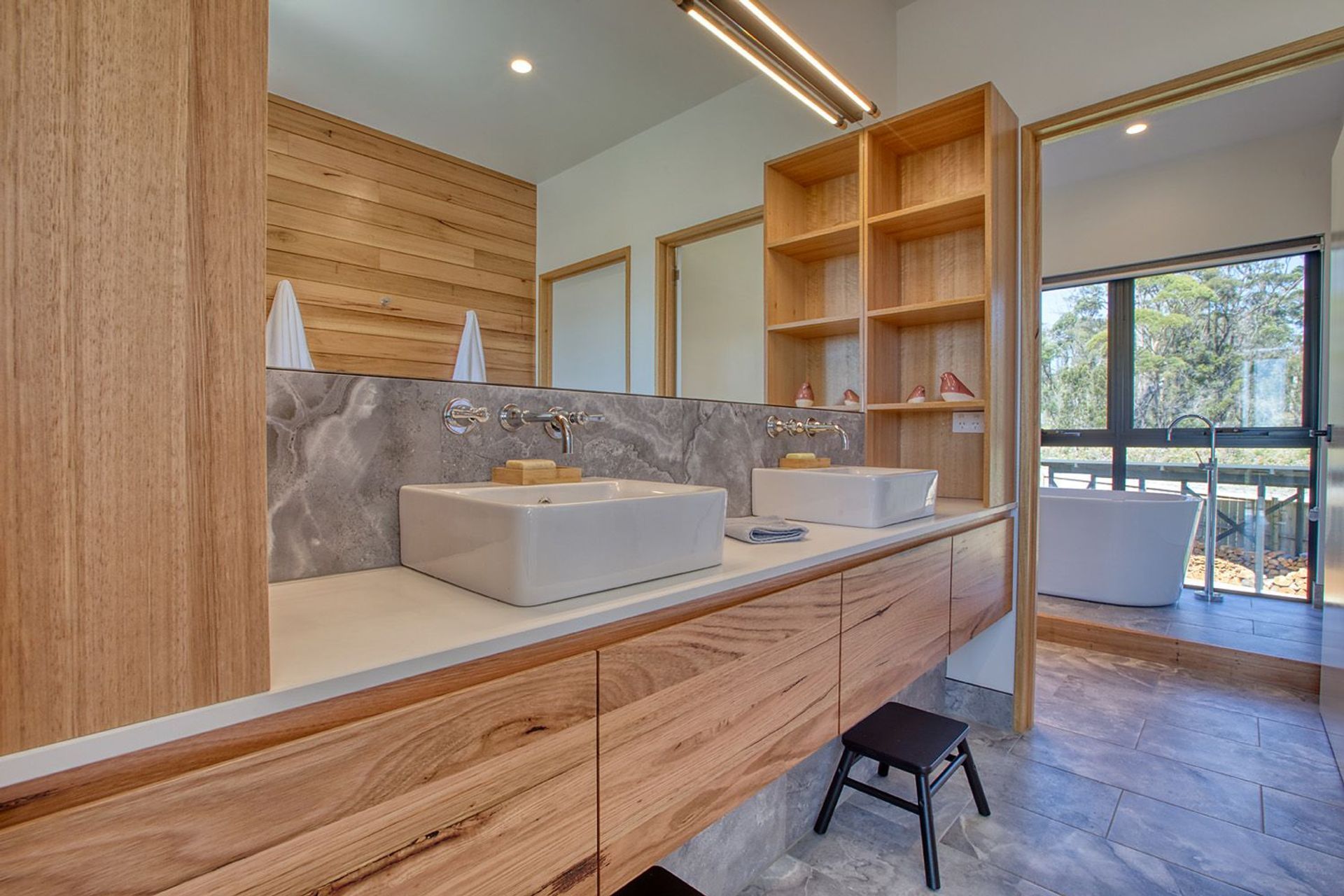 Jennifer Binns Design banner