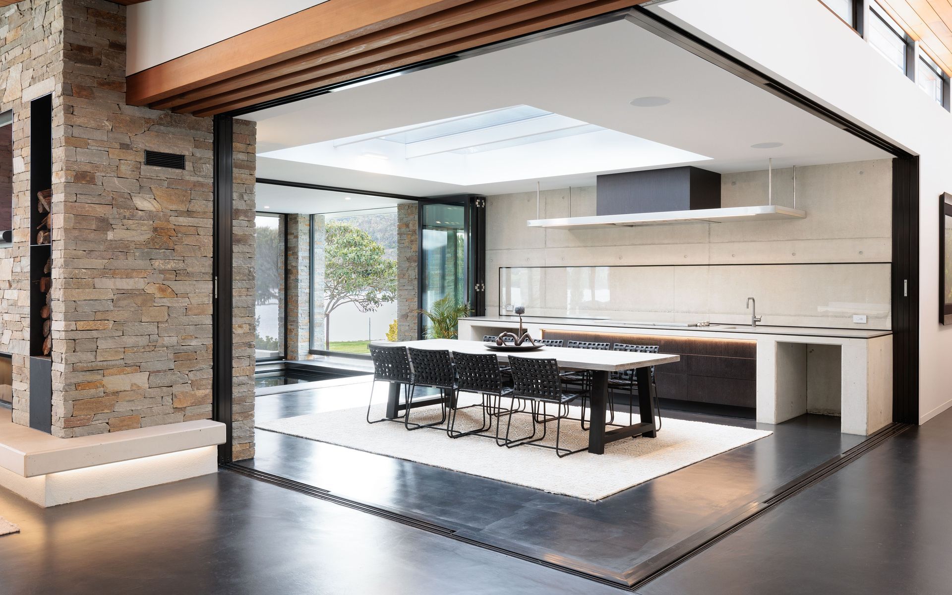 Supporting Image 1 for Architectural Window Systems