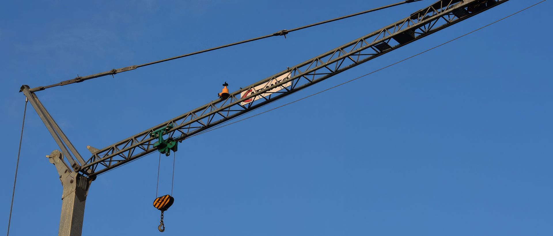 Hero Banner for Bannan Cranes
