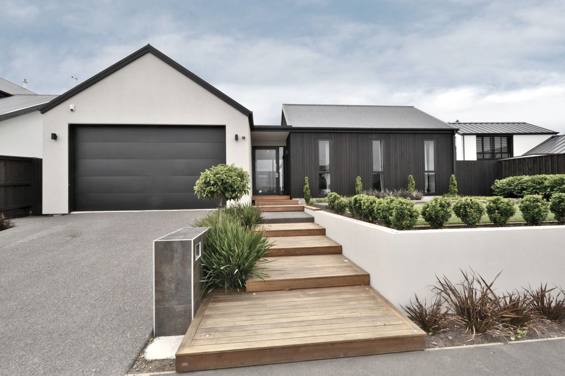 Howard Construction banner