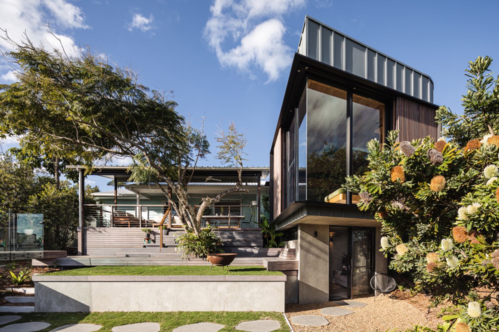 LAWRIE Constructions