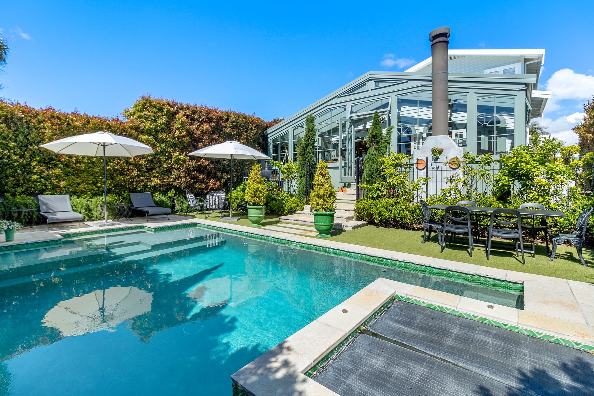 Hero Banner for Chain Construction