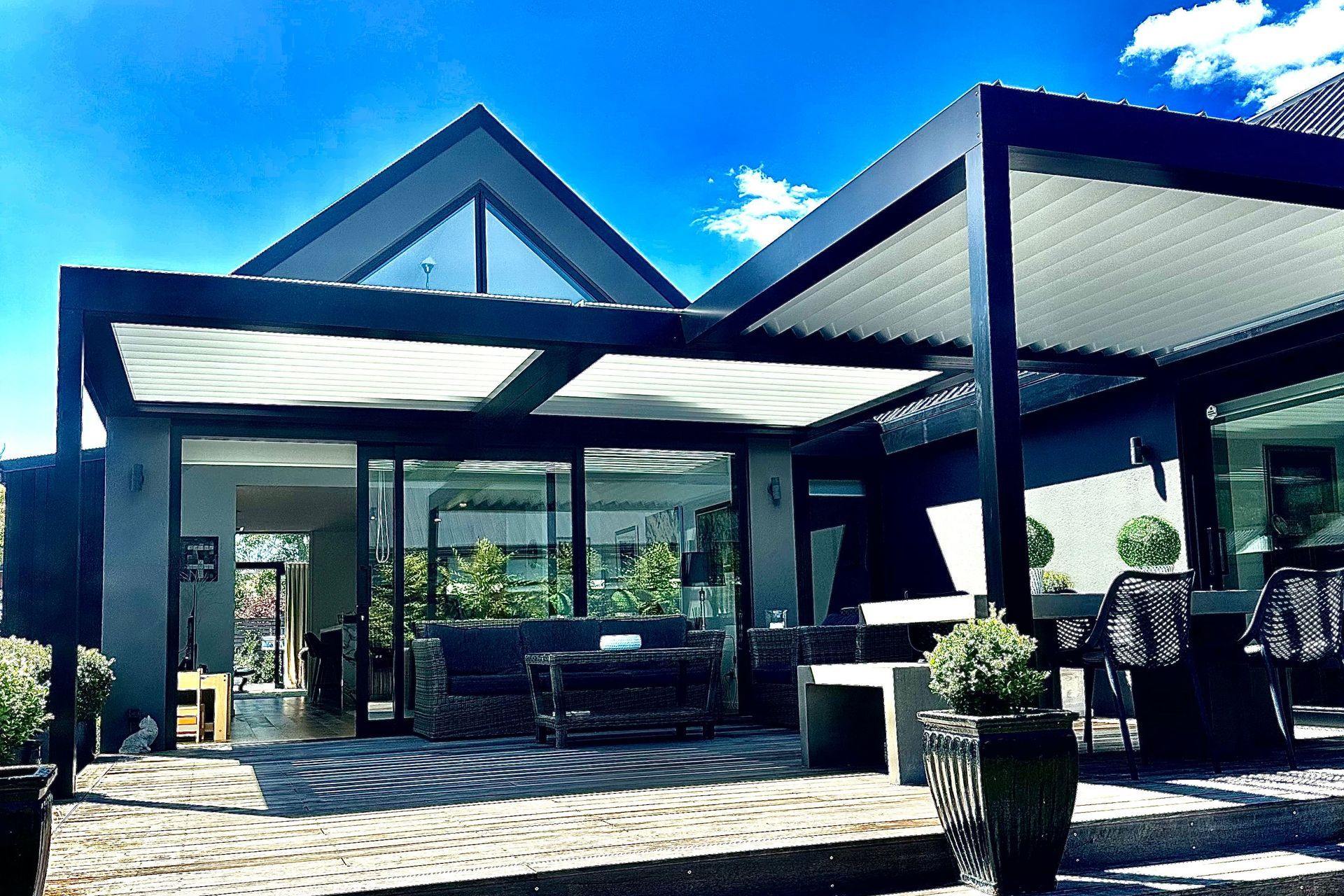 Supporting Image 5 for Louvre Solutions