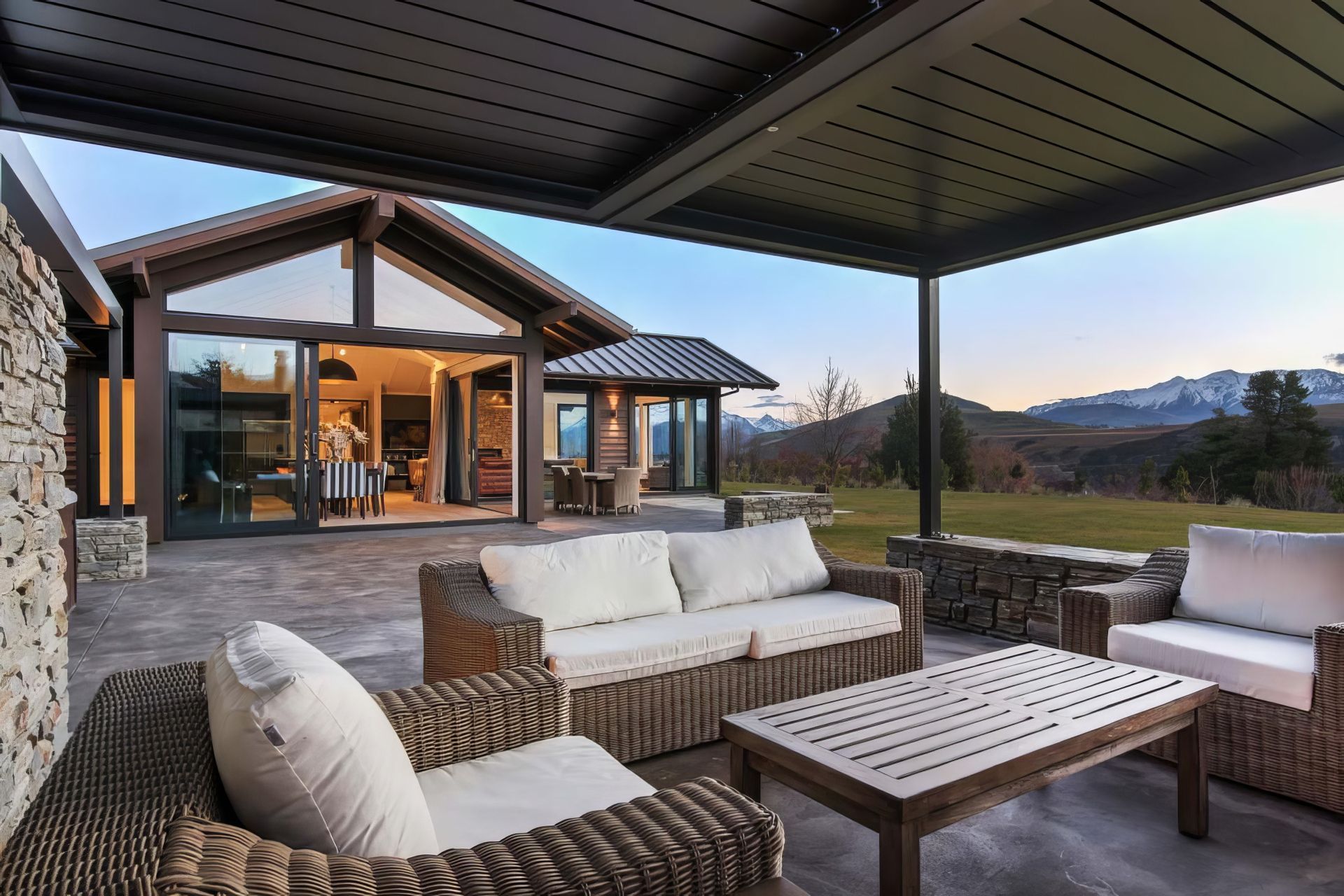 Hero Banner for Louvre Solutions