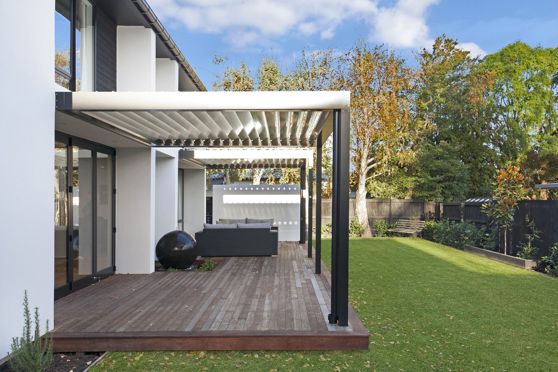 Supporting Image 1 for Louvre Solutions