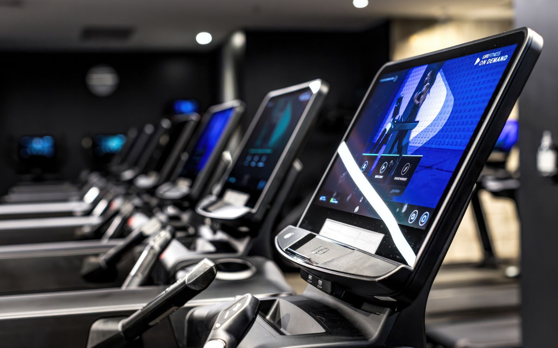 Supporting Image 7 for Life Fitness