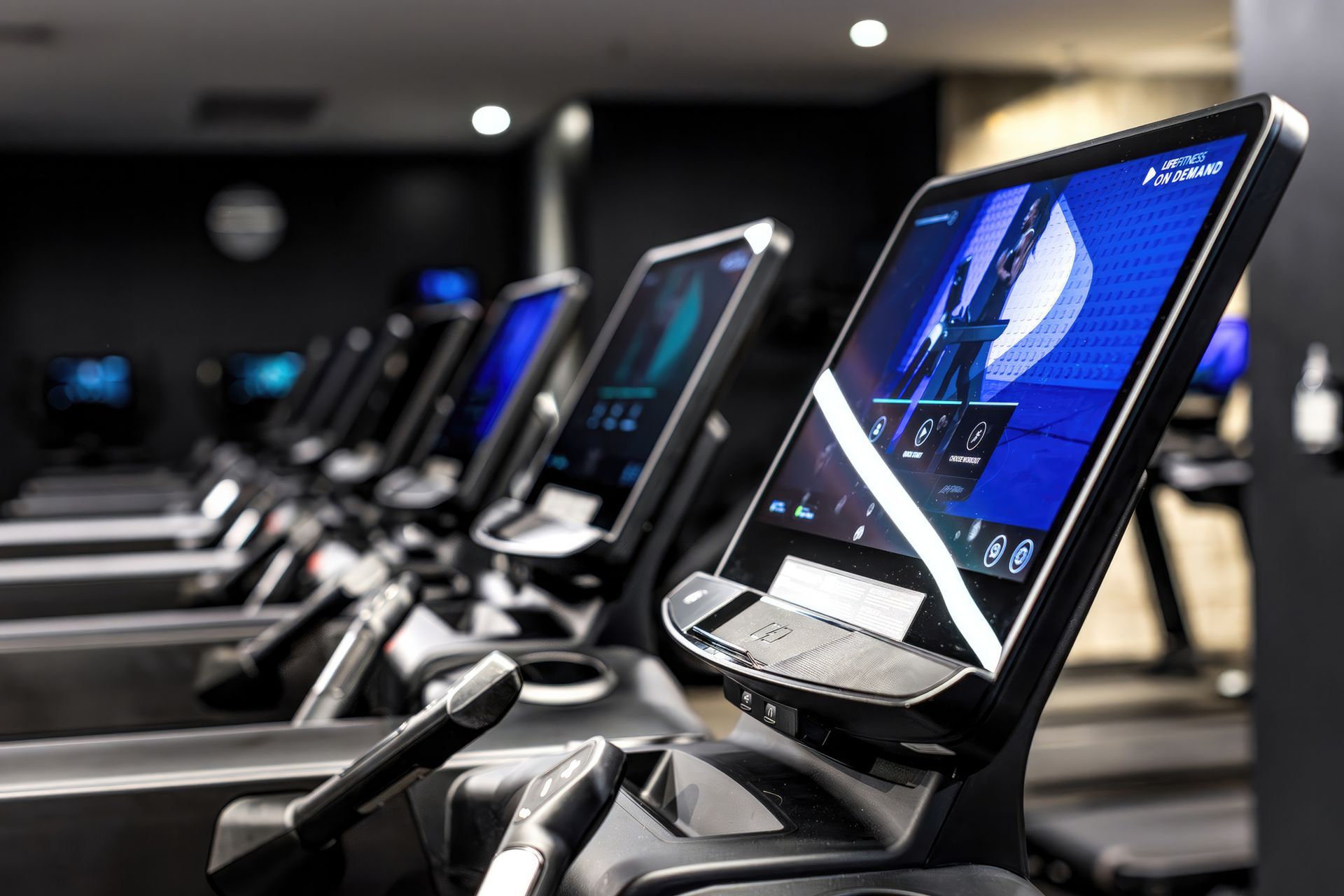 Supporting Image 7 for Life Fitness