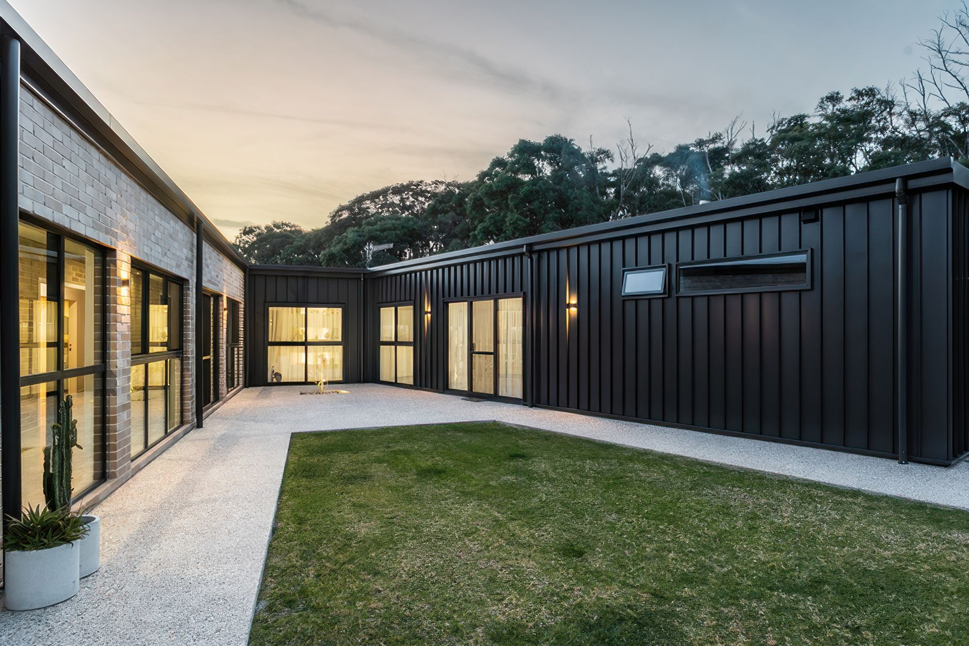 Hero Banner for Metroll