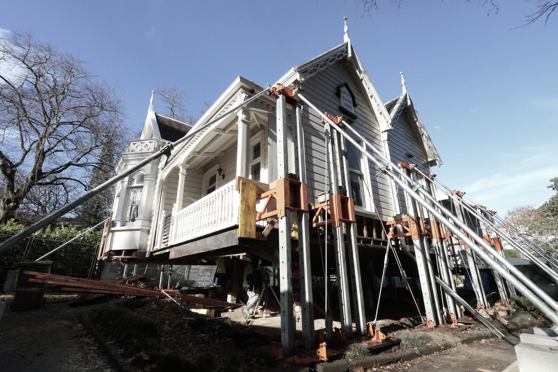 Supporting Image 1 for House Lifters