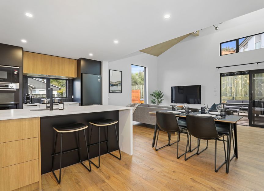 Loz Interiors