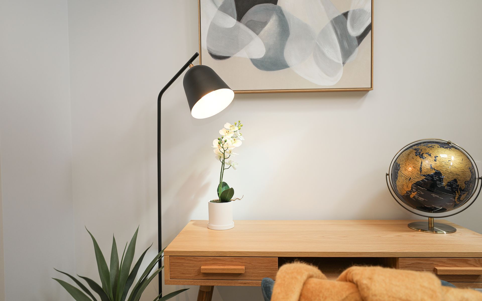 Supporting Image 3 for Loz Interiors