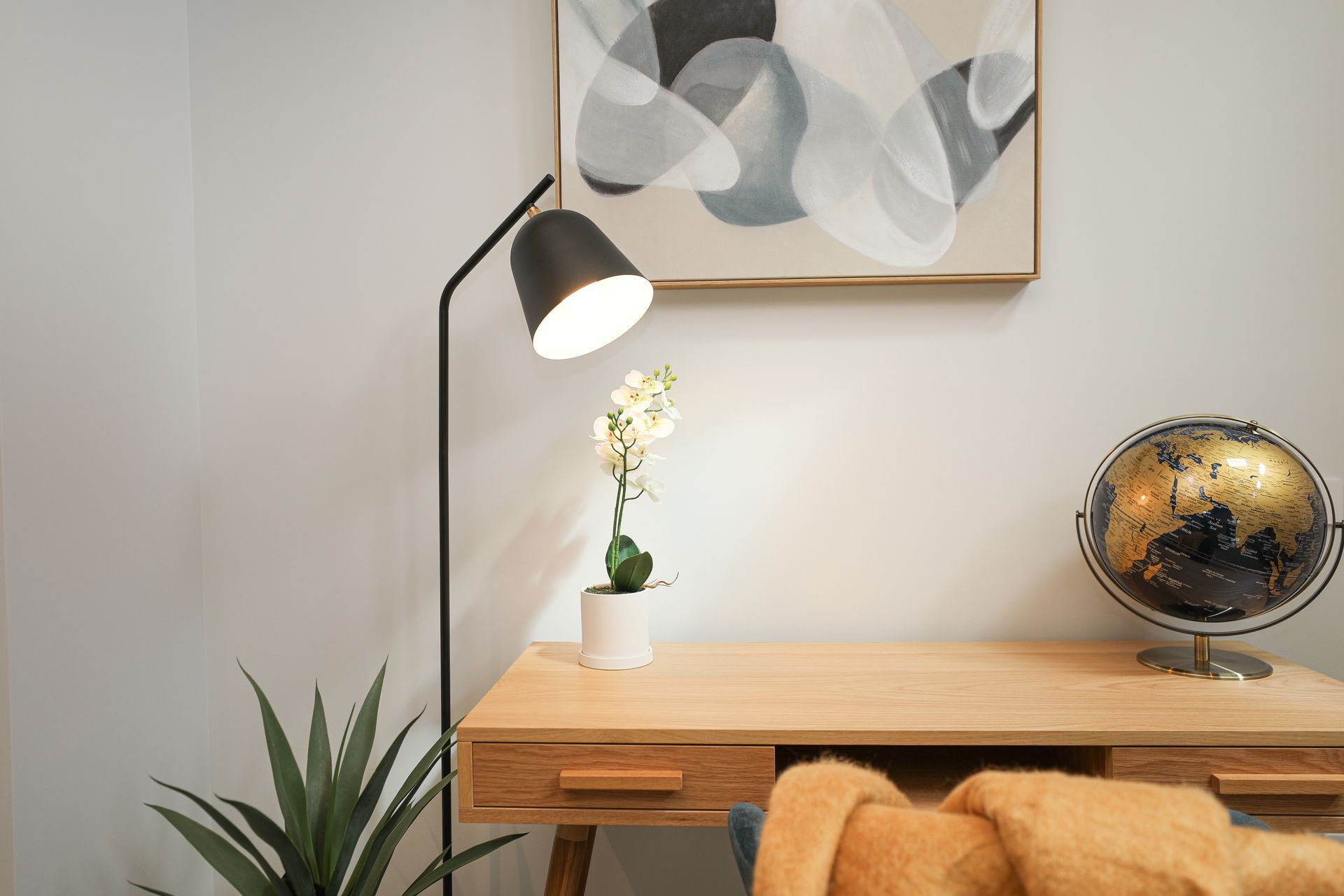 Supporting Image 3 for Loz Interiors