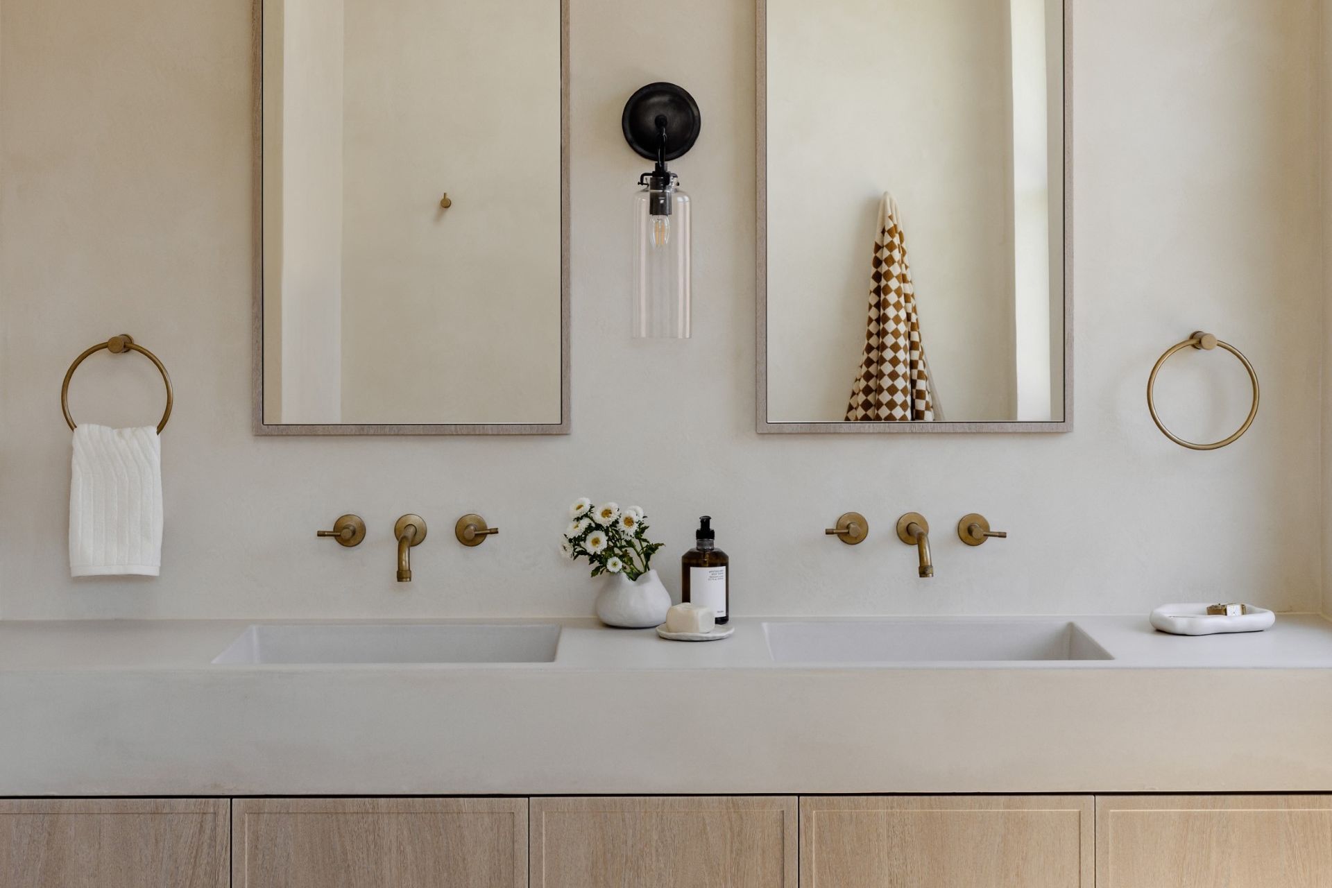 Hero Banner for Daveli Venetian Plastering