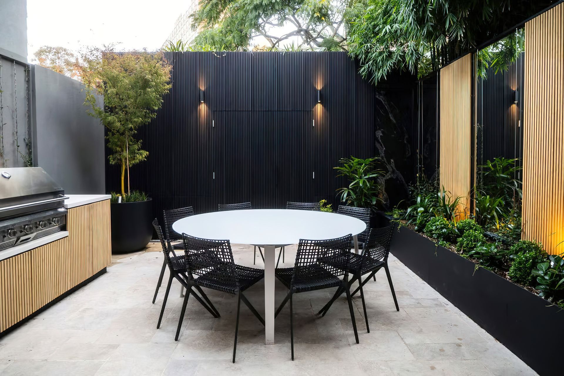 Hero Banner for Vogue & Vine - Landscape Designers Sydney