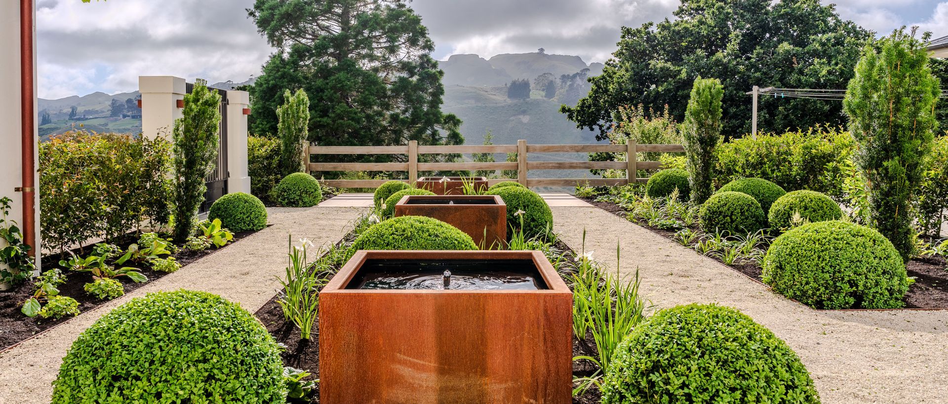 Supporting Image 2 for South Pacific Landscapes