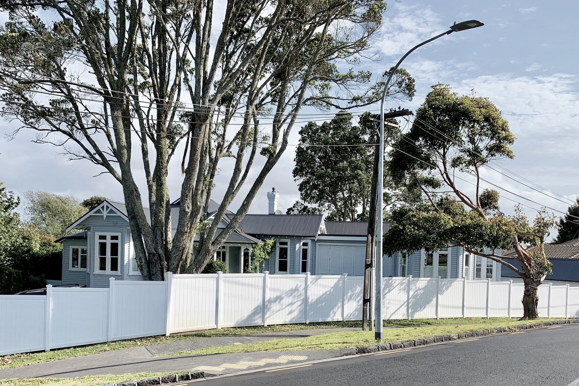 Hero Banner for Leading Design Construction