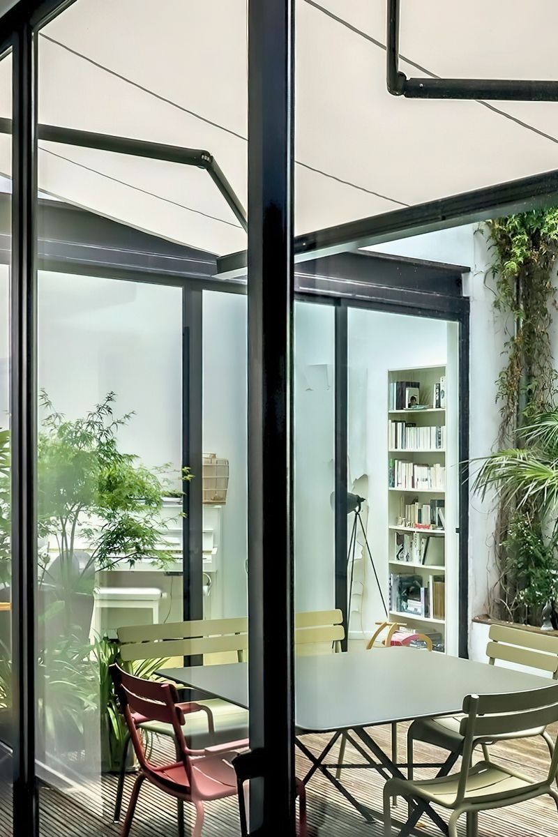 Outdoor Blinds & Awnings