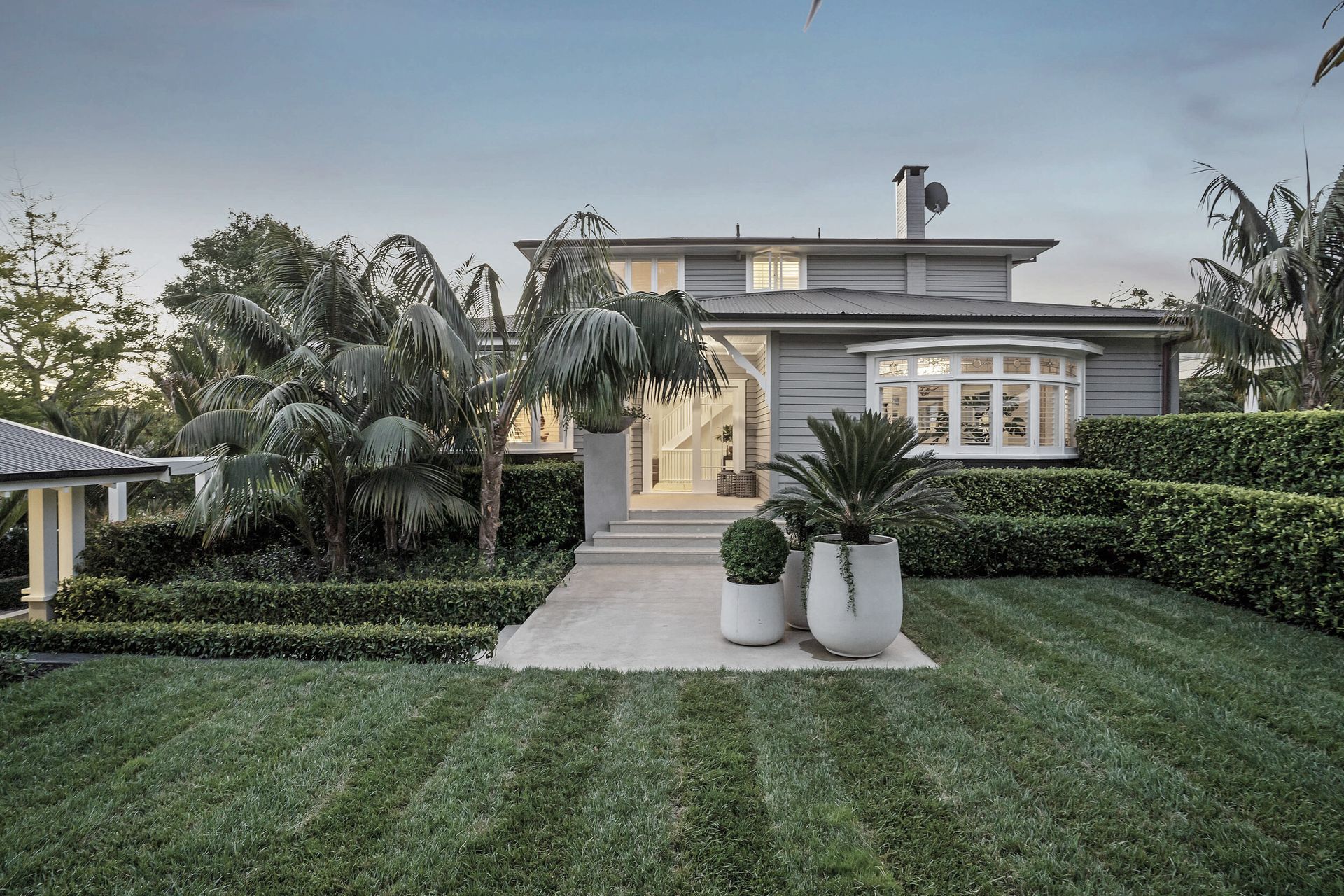 Hero Banner for Restorative Painters