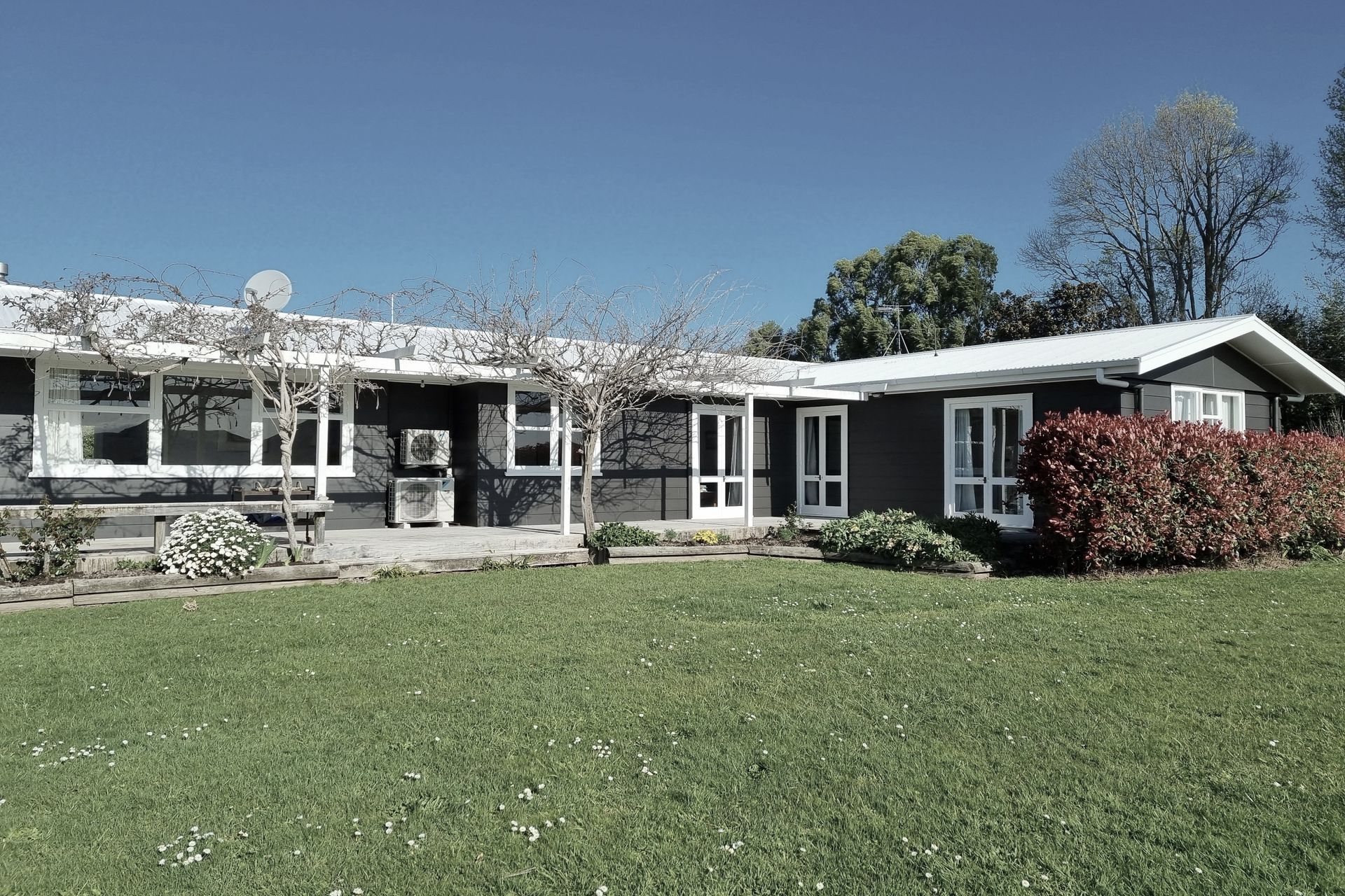 SRA Painting and Decorating banner