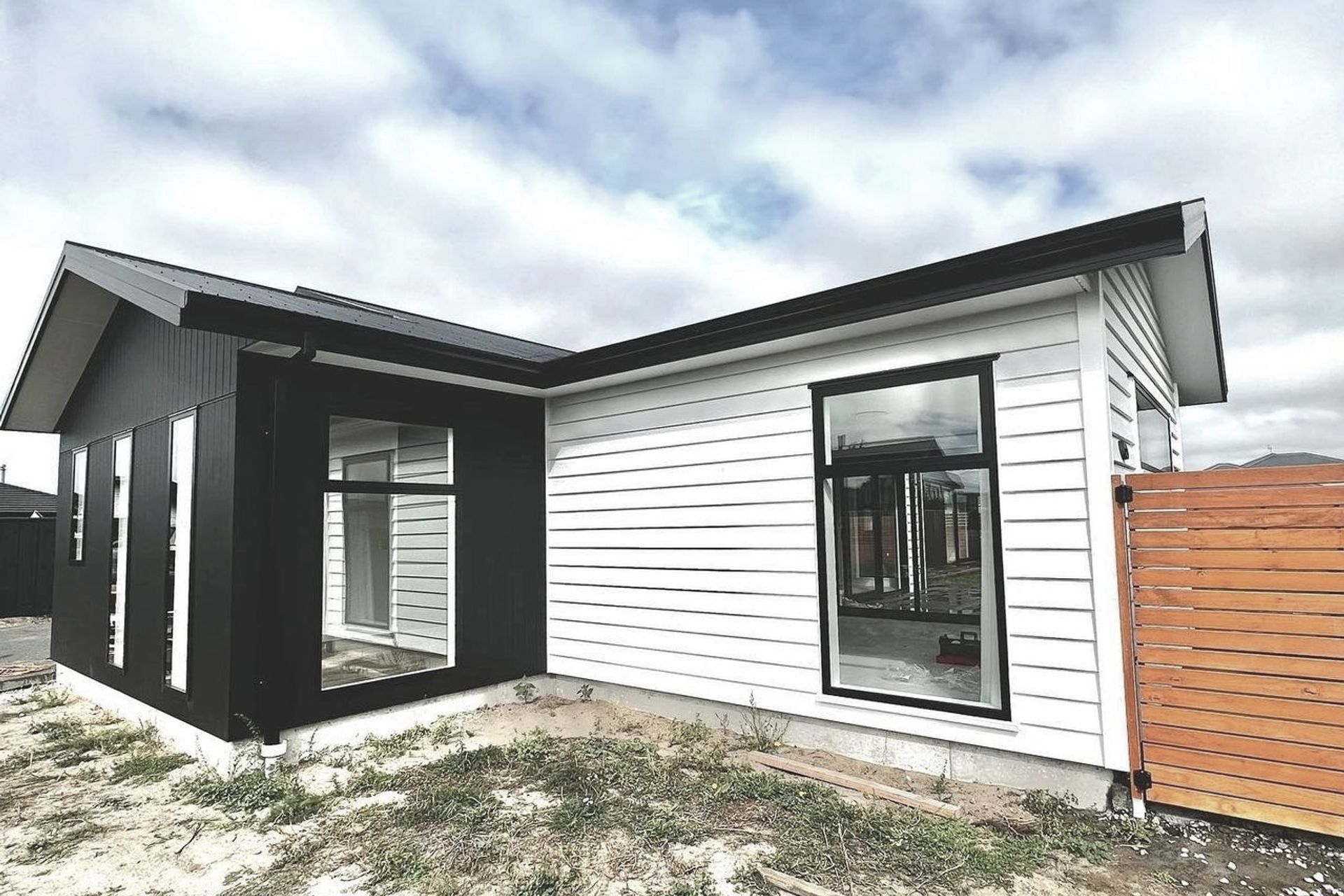 Hero Banner for Colour Wise Decorating