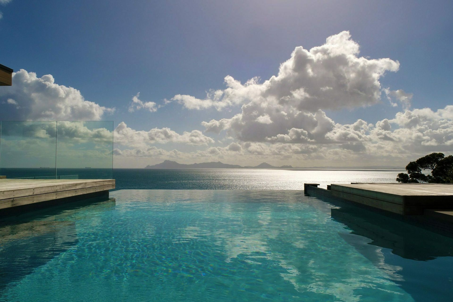 Mayfair Pools & Spas banner