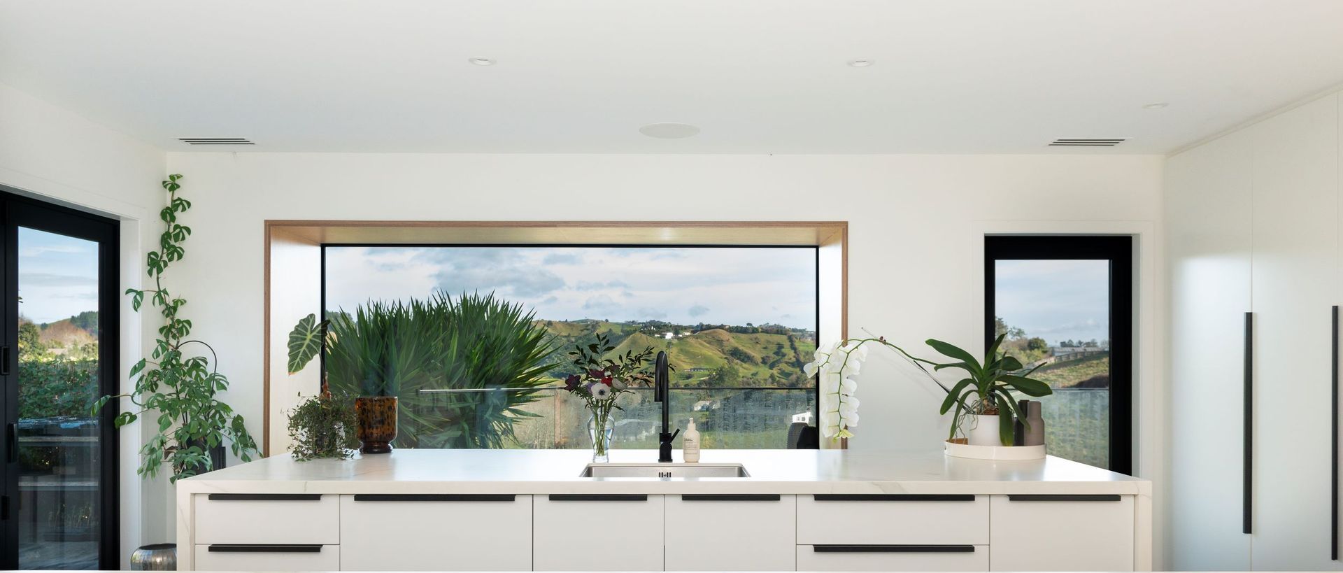 Hero Banner for Mitsubishi Electric