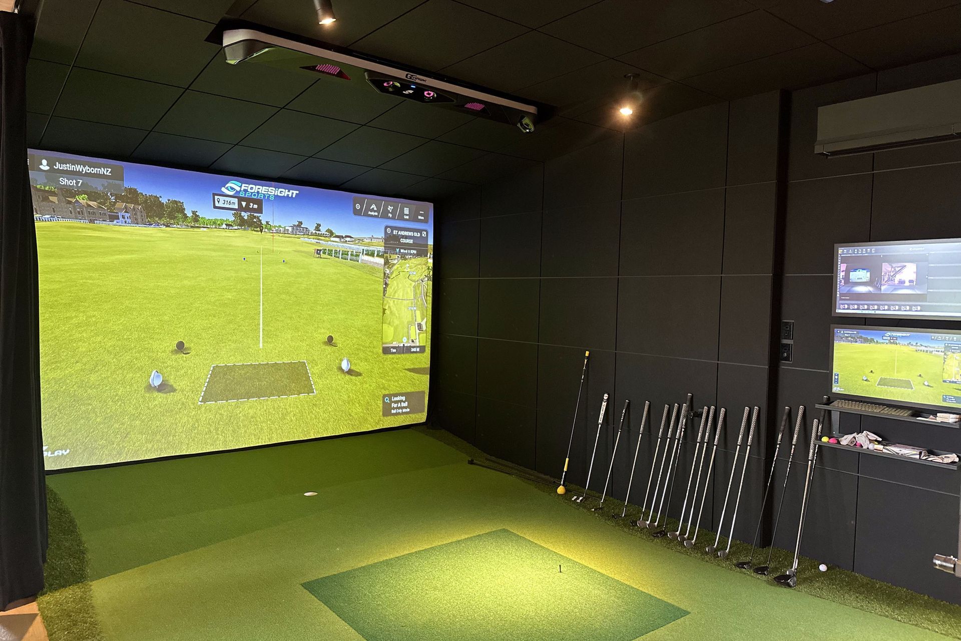 Hero Banner for Premium Golf Simulators