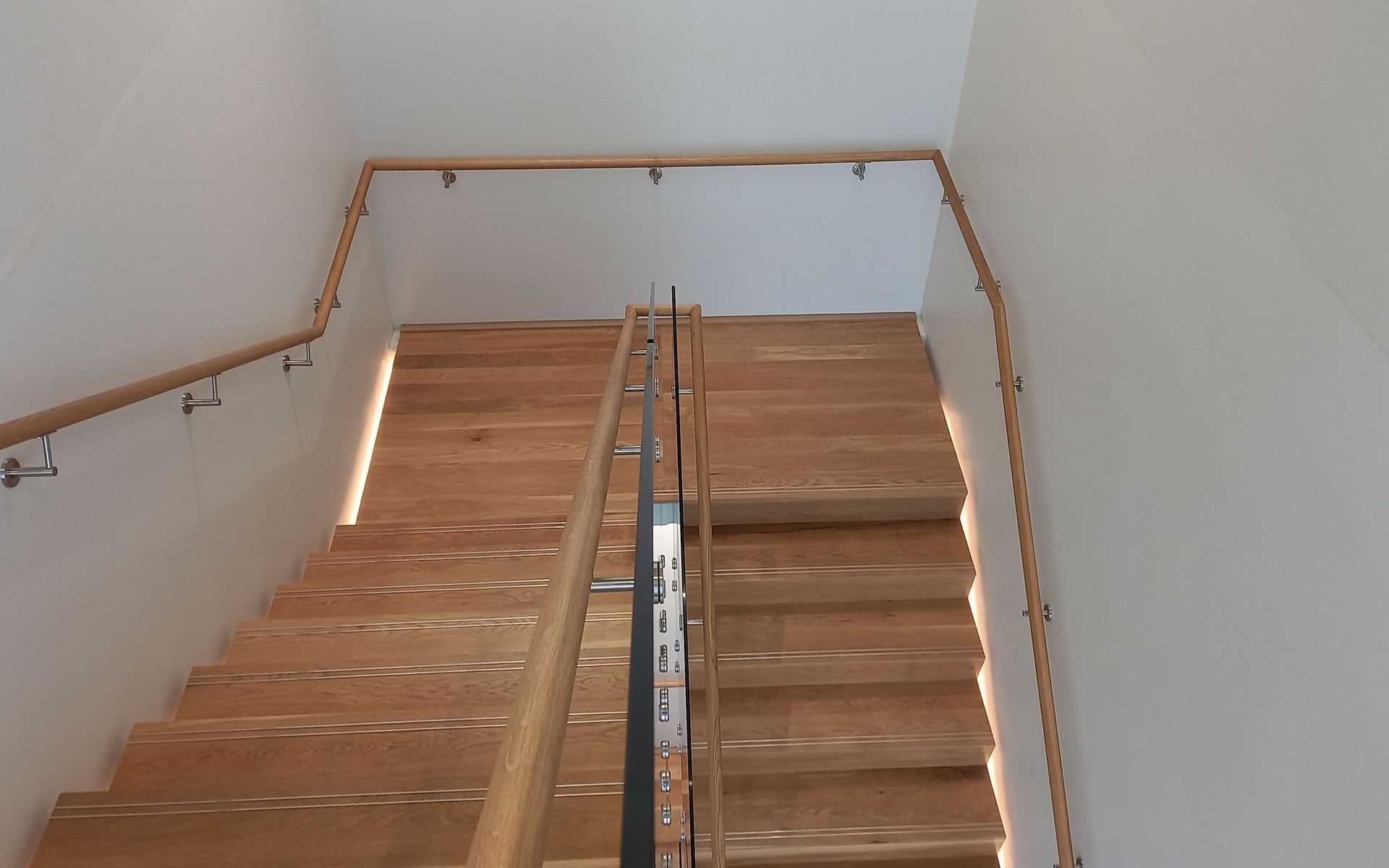 Supporting Image 2 for Handrail Fittings