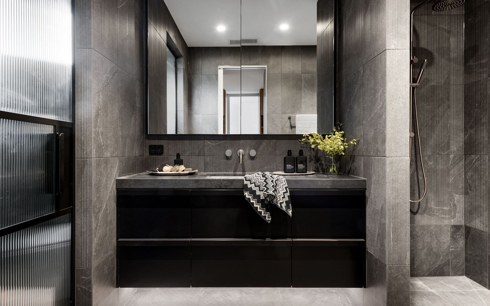 Supporting Image 2 for Perini Tiles