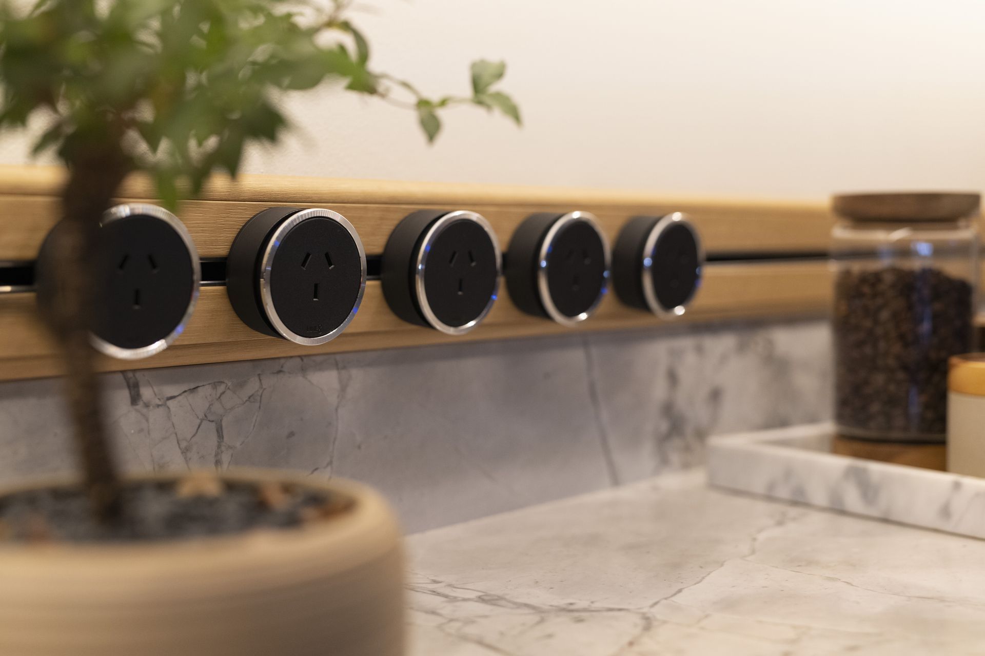 Supporting Image 1 for Line8