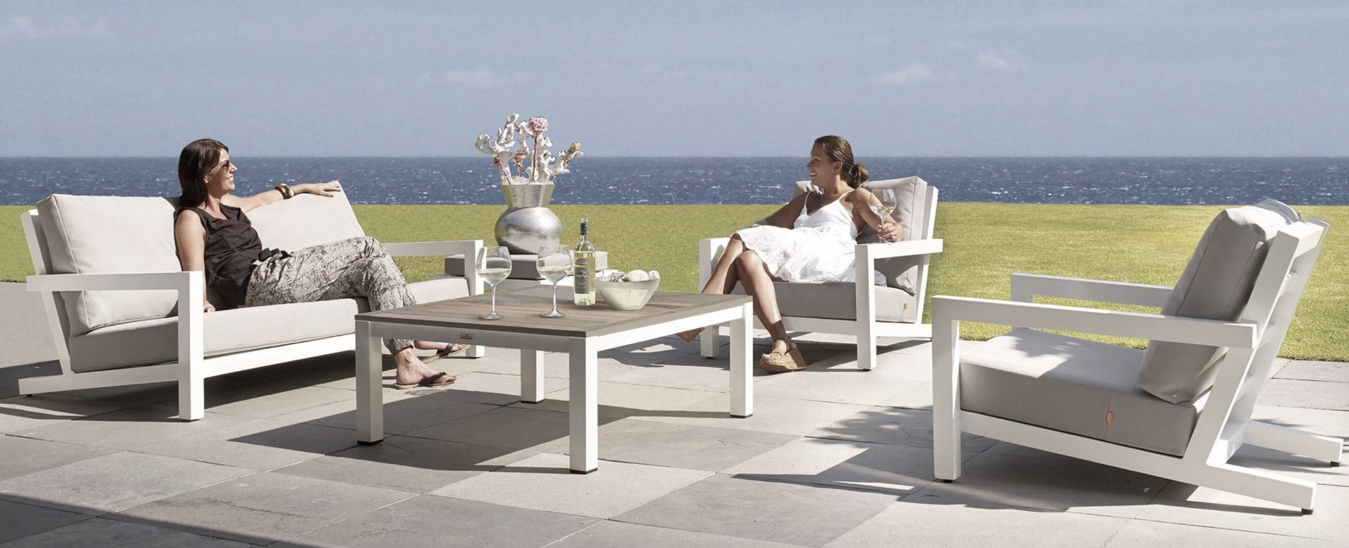 Modern Style Outdoor Furniture Banner image