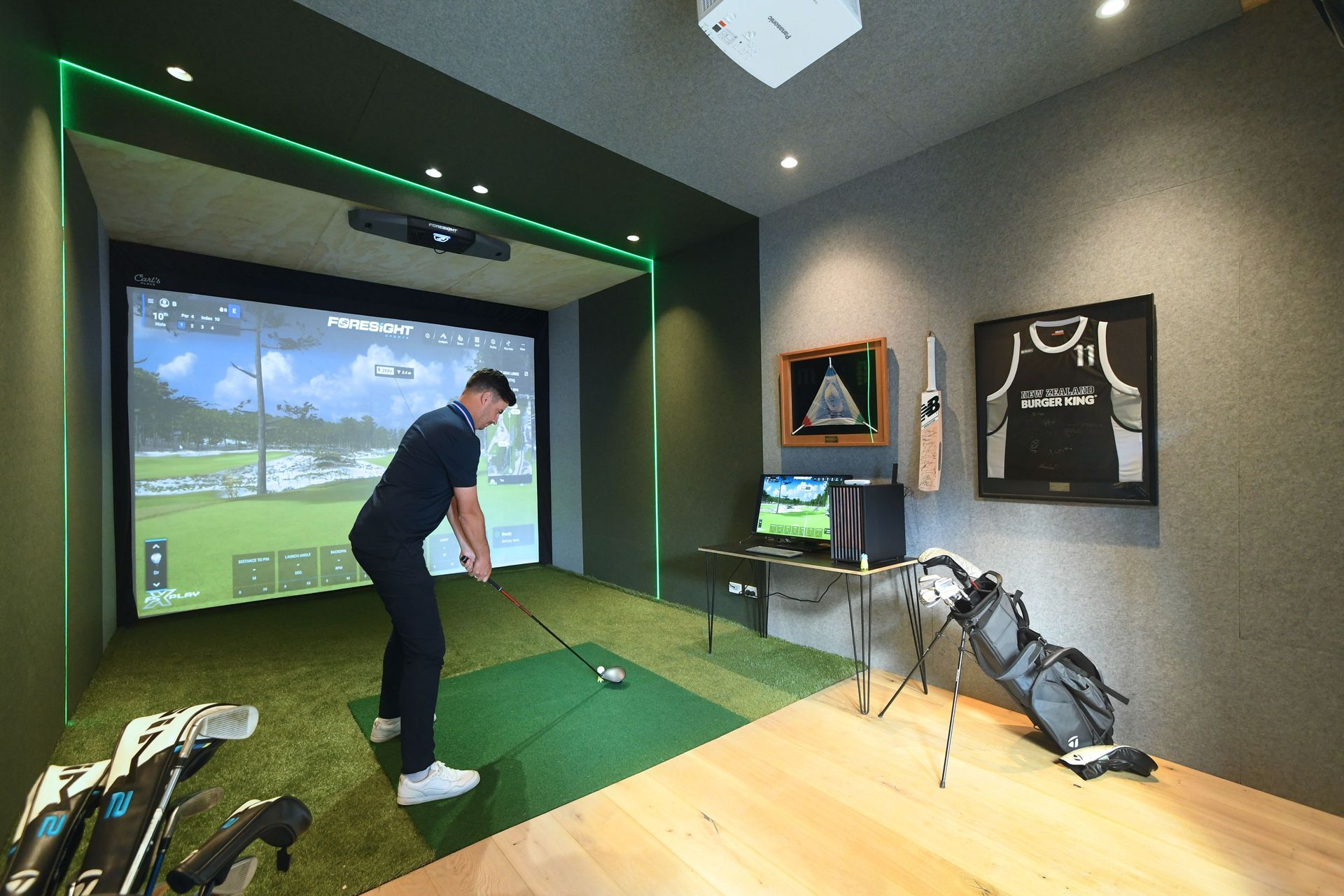 Supporting Image 2 for Premium Golf Simulators
