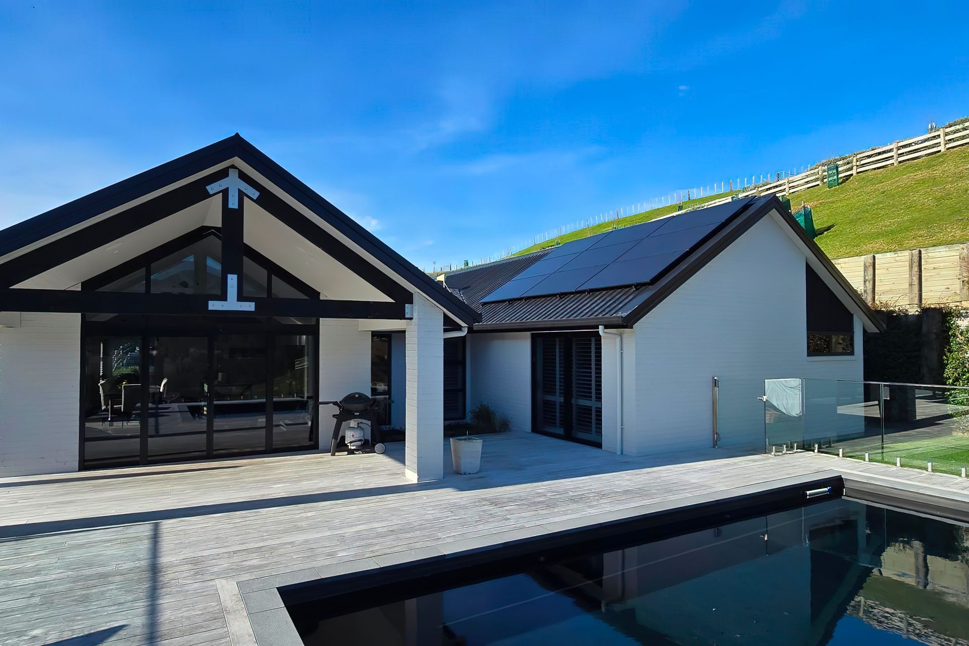 Hero Banner for Lightforce Solar