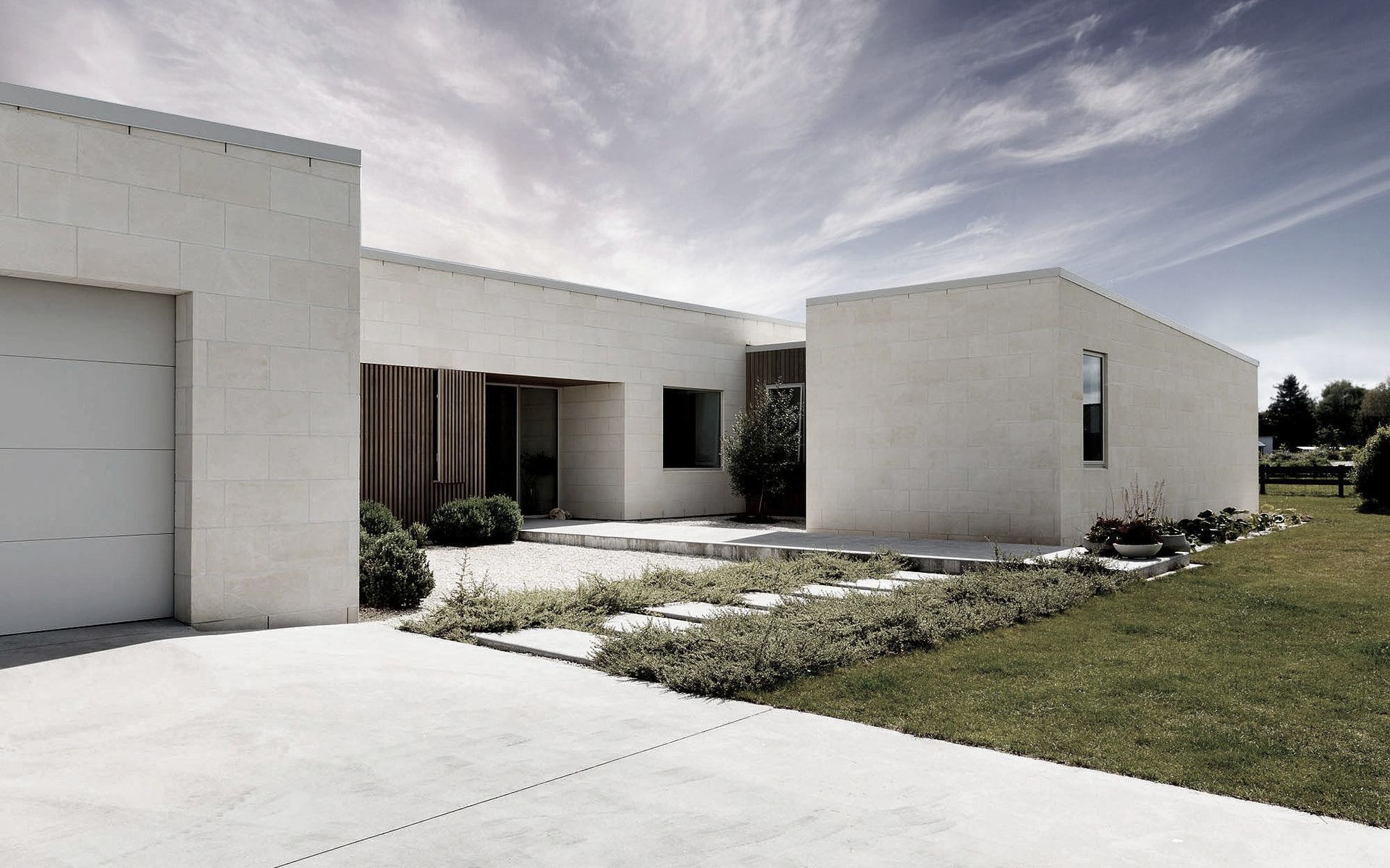 Supporting Image 1 for Oamaru Stone (Parkside Quarries)