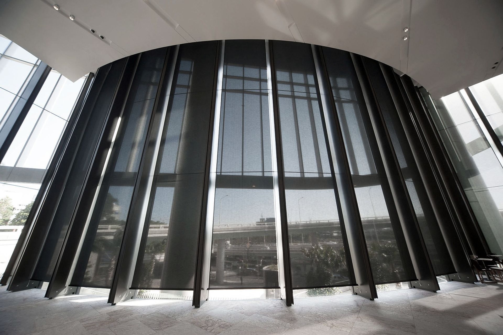 Supporting Image 3 for Vertilux