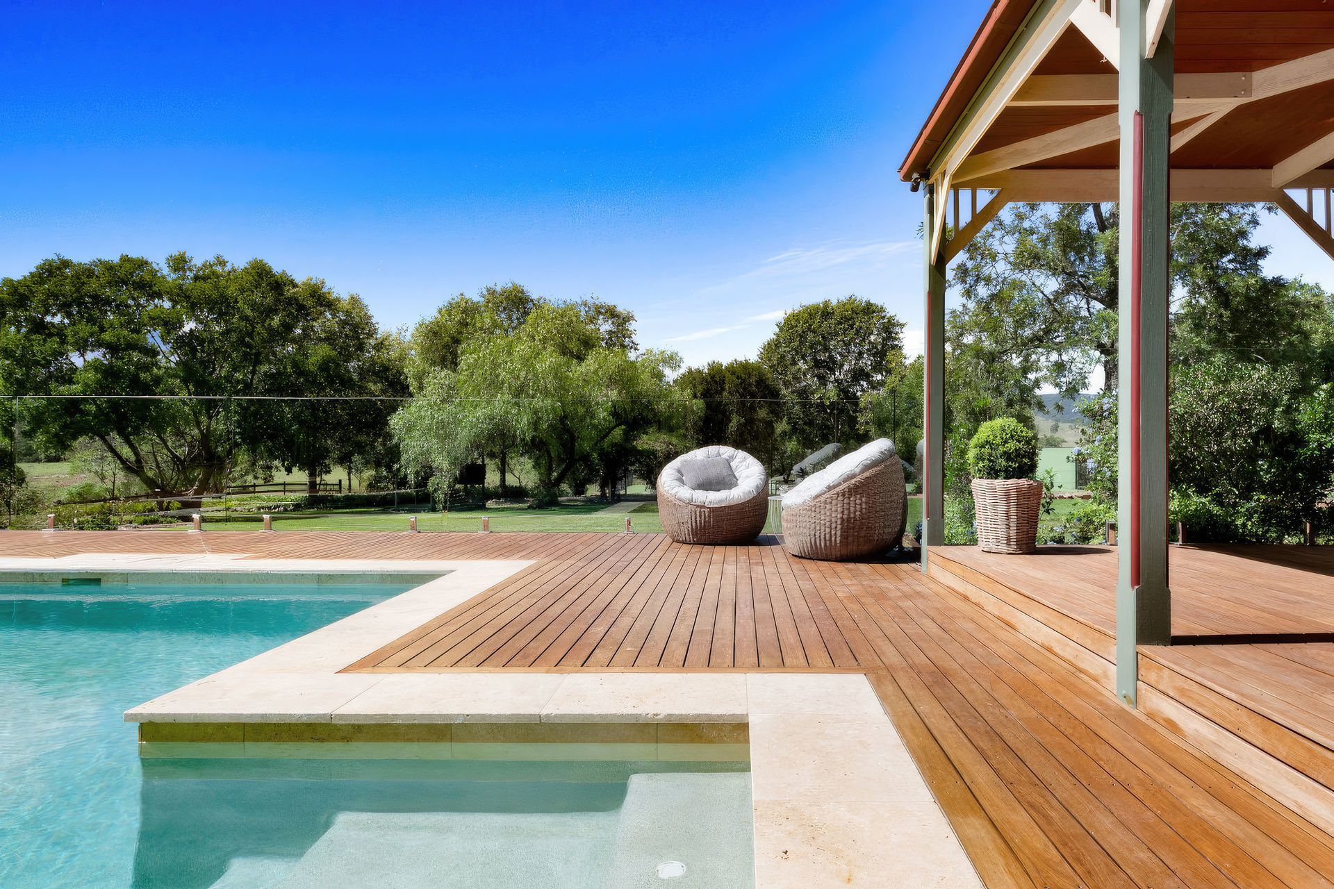 Supporting Image 2 for Jewels 4 Pools