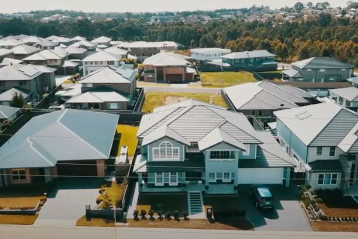Monier Atura Roof Tiles – Featured on Open Homes Australia Season 3 Episode 9