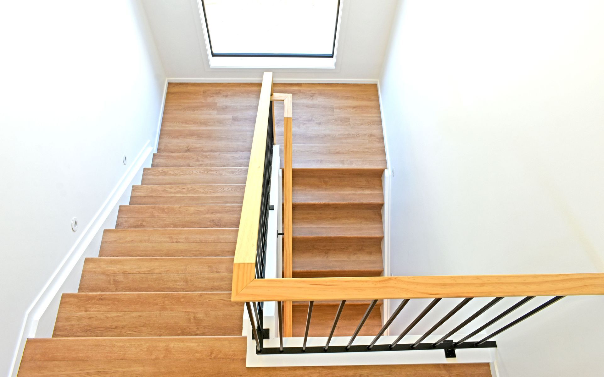 Supporting Image 6 for BiForm Solid Composite Decking