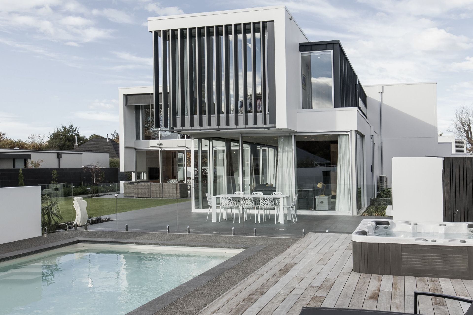 Supporting Image 5 for Nebulite® Windows & Doors
