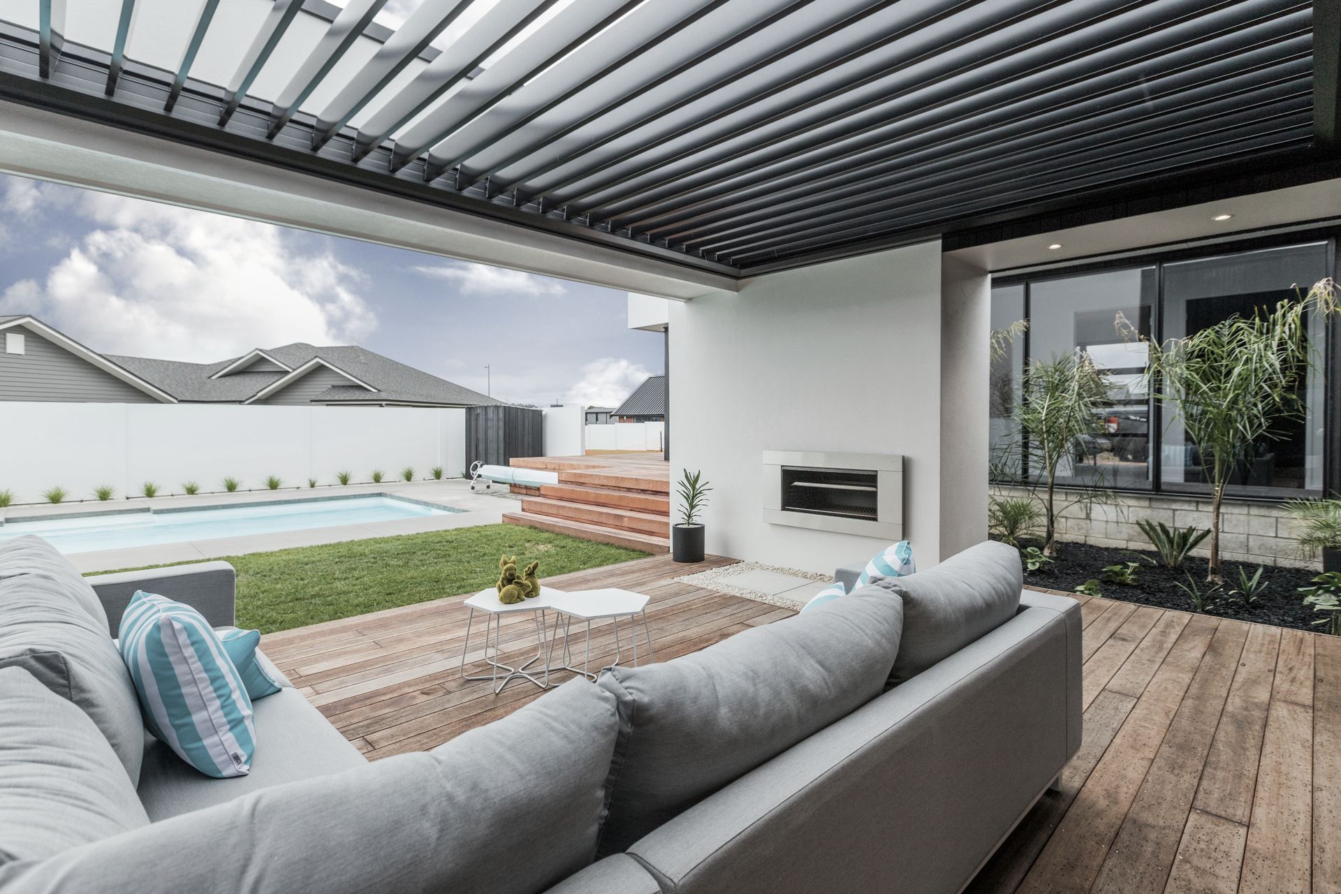 NZ Louvres banner