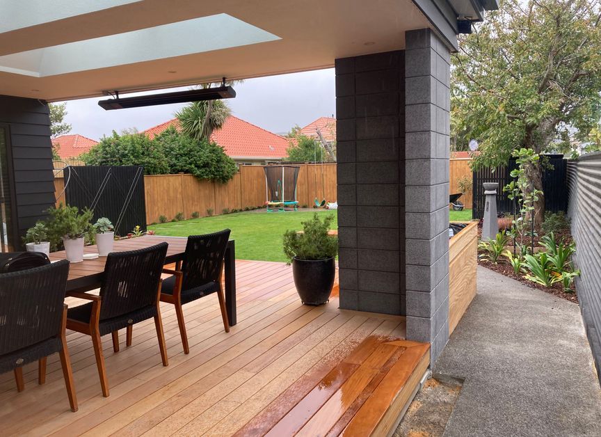 Distinctive Homes and Landscapes