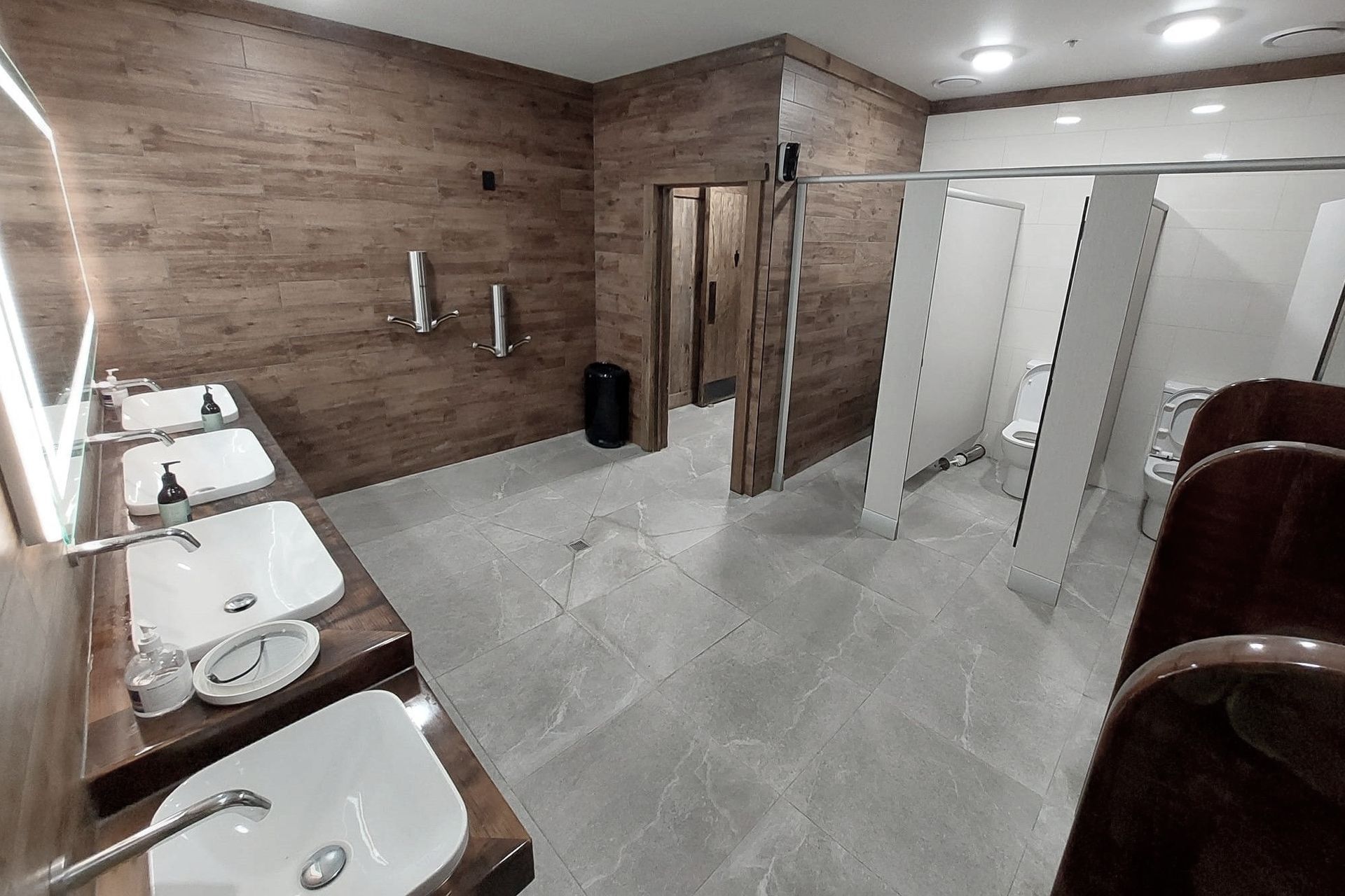 Supporting Image 1 for North Shore Tiling